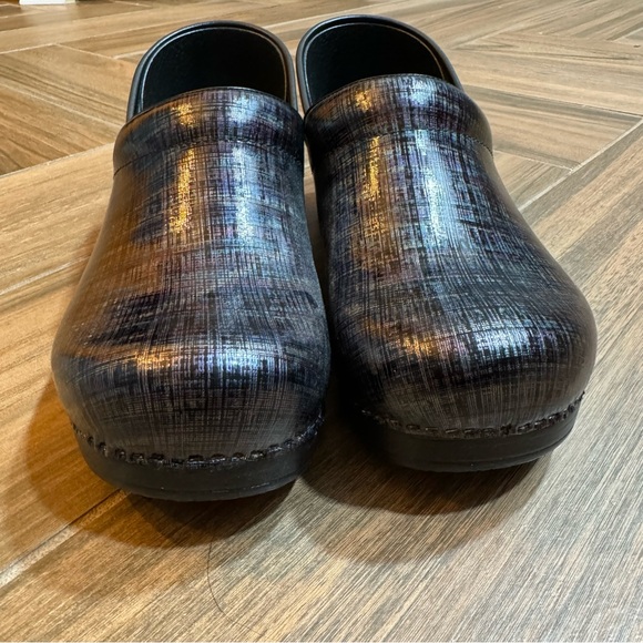 Dansko Professional Clog Metallic Ink color size 9.5-10 - Picture 7 of 12
